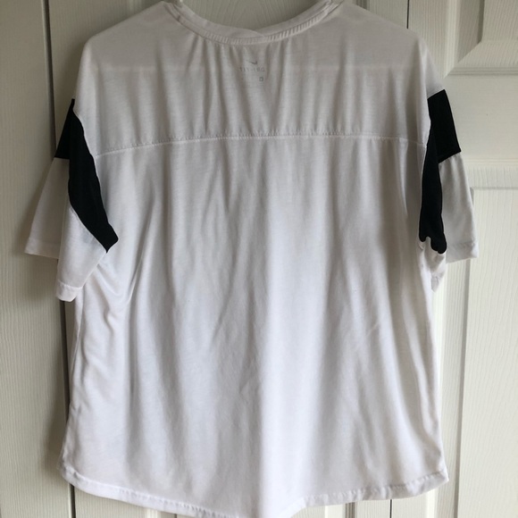 Nike T-Shirt - Picture 3 of 4